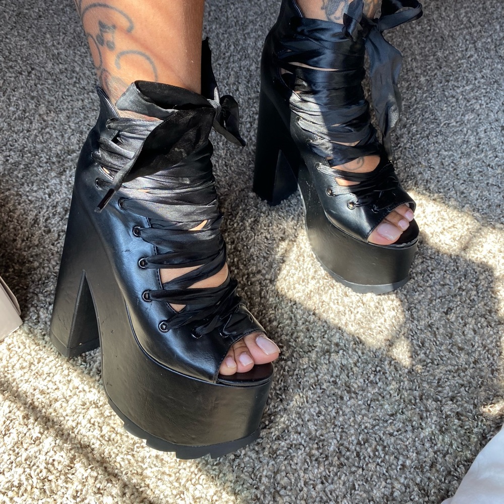 YRU Ballet Bae platform heels